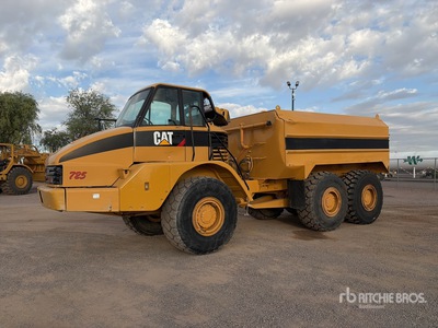 2001 Cat 725 6x6 Articulated Water Truck