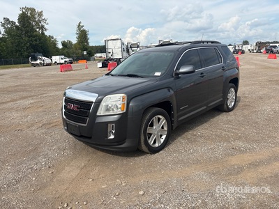 2011 GMC Terrain AWD を見 SUV