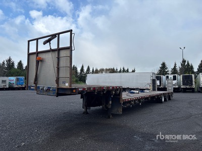 2014 Manac 13353A000 53 ft Tri/A Step Deck Trailer