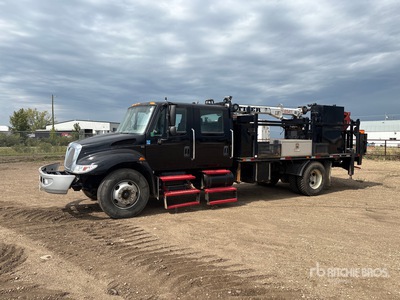 2007 International 4300 4x2 Crew Cab شاحنة اللحام