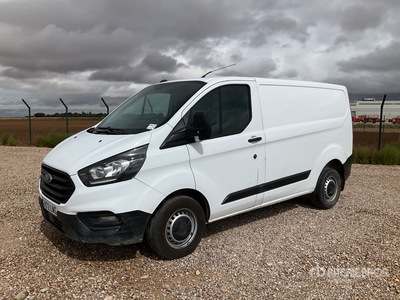 2021 Ford Transit Custom Cargo Van