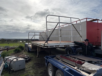 2006 JTG Tri/A Lead Step Deck Trailer