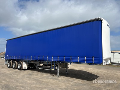 2022 MaxiTrans 13.7 m Tri/A Turntable Remorque pour rideaux latéraux