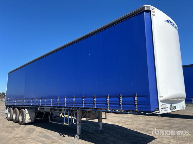 Curtain Side Trailers