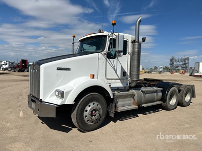 2007 Kenworth T800 T/A Sleeper Truck Tractor