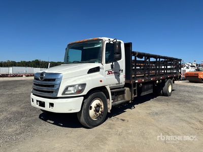2018 Hino 268 4x2 Ciężarówka z płaską platformą