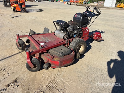 2023 Exmark Turf Tracer X-Series Stand-On Cortacéspedes