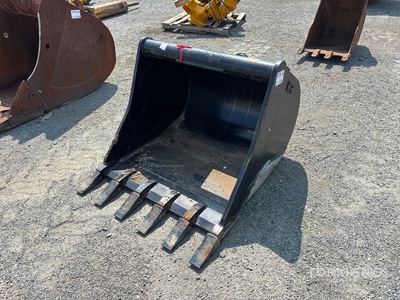 Wain-Roy 42 in Digging Excavator Bucket