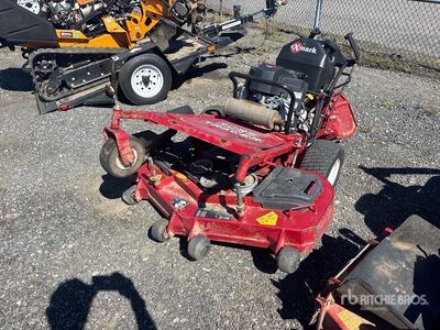 2022 Exmark Turf Tracer S-Series Stand-On Rasa erba