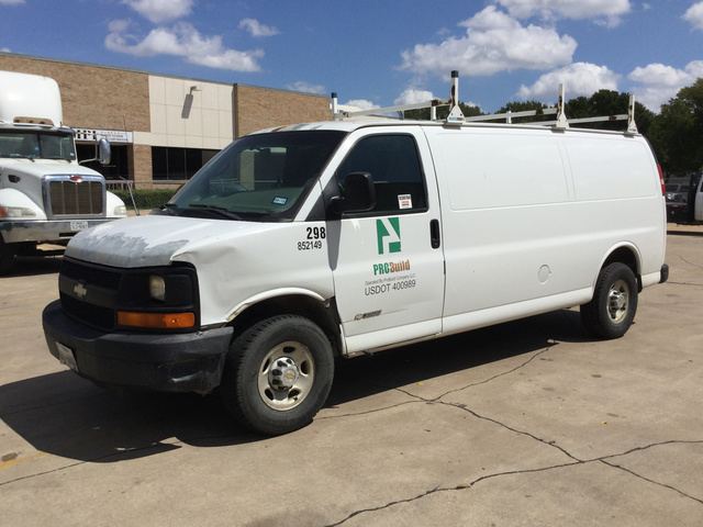 2005 Chevrolet G3500 Express Cargo Van