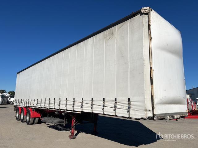 Curtain Side Trailers