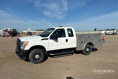 2012 Ford F-250 XL 4x4 Extended Cab Utility Truck