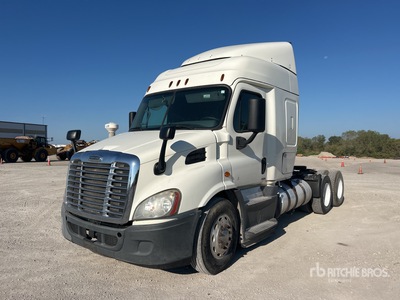 2017 Freightliner Cascadia 113 6x4 T/A Slaapcabine Trekker