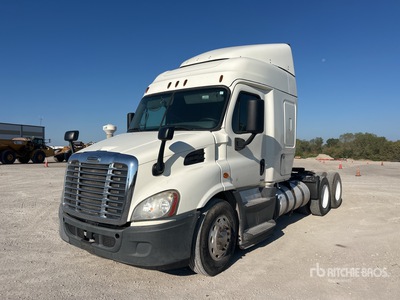 2017 Freightliner Cascadia 113 6x4 トラックトラクター（T/A）