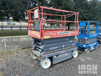 2014 Skyjack SJIII 4632 Electric Scissor Lift