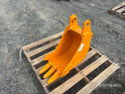 2026 GIYI 12 in Digging Excavator Bucket - Fits Cat 305 (Unused)