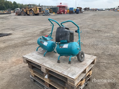 Quantity of (2) 2017 Makita AC1300 Mobile Electric 20 L Air Compressor