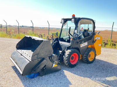 2019 JCB 135W を見 Skid-Steer Loader