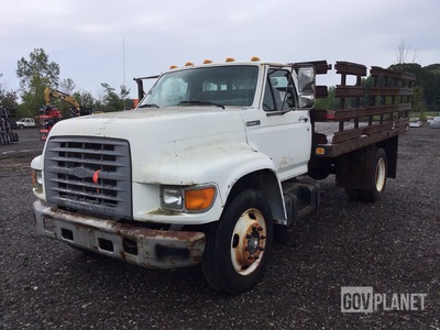 1995 Ford F800 Flatbed Truck