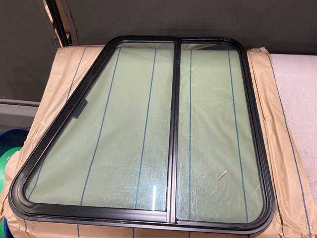 (2) 64-7877-2L Vehicular WIndows (2) 64-7877-2L Vehicular WIndows