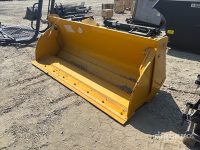John Deere 94" Loader Bucket 92 in 132 cyd Multi-Purpose Cazo