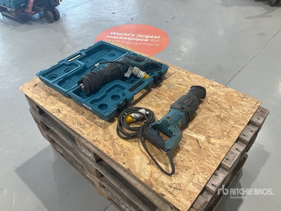 Quantity of (2) Makita Reciprocating Saw Divers - Outils à main