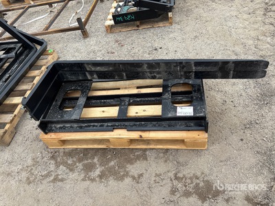 2026 GIYI GY-DHC Skid Steer Forks (Unused)