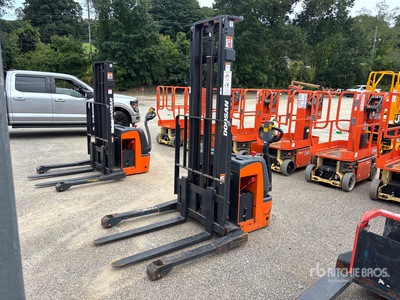 2023 Doosan BWS17S-7 3300 lb Electric Stacker (Inoperable)