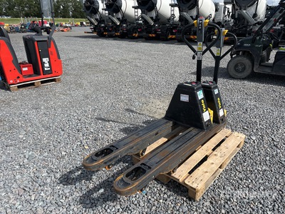 Quantity of (2) 2022 Yale MPC15 Pallet Jack