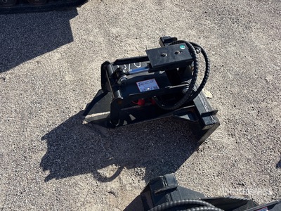 2026 GIYI GY-MSG28 Mini Stump Skid Steer Grapple Bucket (Unused)