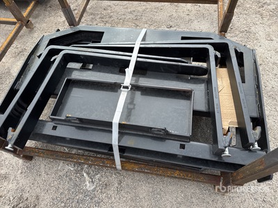 Quantity of (2) 2026 GIYI GY-FR47 36 in Mini スキッドステア用フォーク (Unused)