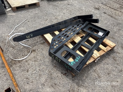 2026 GIYI GY-DHC Skid Steer Forks (Unused)