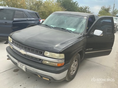 2002 Chevrolet Sliverado 1500 4x2 Extended Cab Pickup