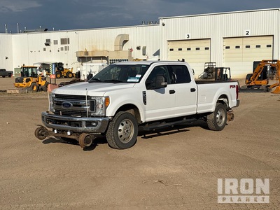 2019 Ford F-350 XLT 4x4 Crew Cab Pickup