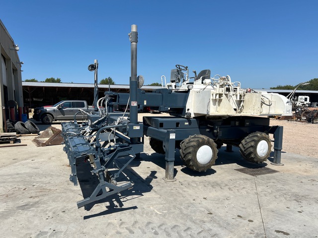 2021 Somero 4x4 Ride-On Hydraulic Broom and Cure Machine 2021 Somero 4x4 Ride-On Hydraulic Broom and Cure Machine
