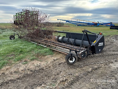 Universal UH-22 22 ft Combine Header