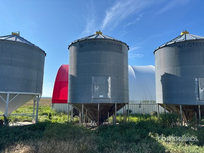 Westeel-Rosco 145 +/- 2000 bu 5 Ring Hopper Grain Bin