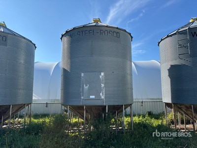 Westeel-Rosco 145 +/- 2000 bu 5 Ring Hopper Grain Bin