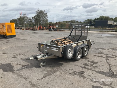 Ifor Williams 2.45 m T/A Trailer utilitario