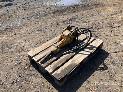 Hydraulic Breaker