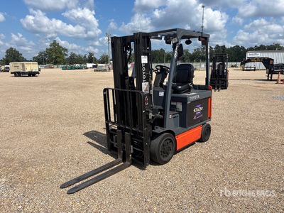 2023 Toyota 8FBCHU25 4500 lb Chariot Élévateur Électrique