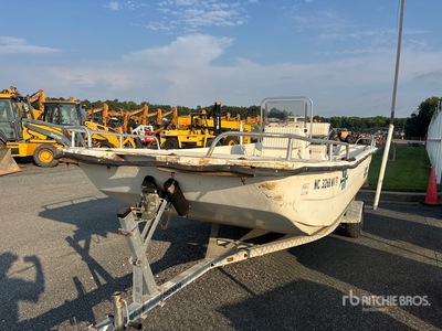 Carolina Skiff 198DLX 19 ft Centralna konsola w/ Venture Trailer