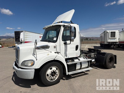 2015 Freightliner M2112 4x2 S/A Day Cab Truck Tractor