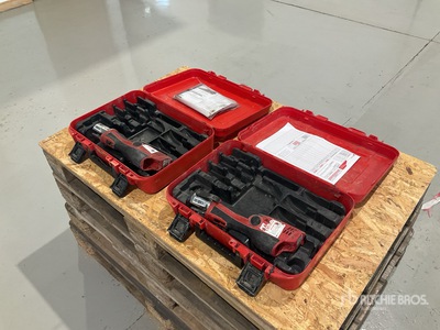 Quantity of (2) Novopress ACO103 Crimper Divers - Outils à main