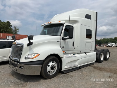 2020 International LT625 T/A Slaapcabine Trekker