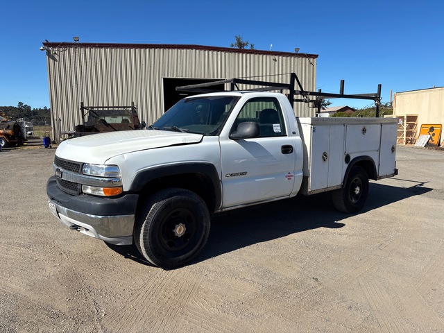 2001 Chevrolet 2500 4x2 Utility Truck