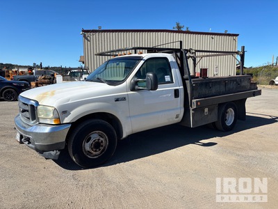 2003 Ford F-350 XL 4x2 Flatbed Truck
