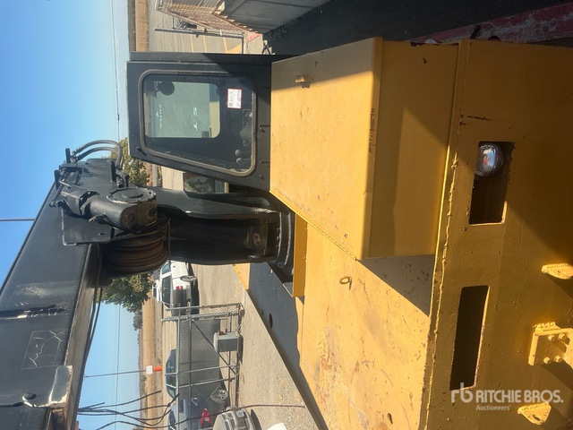 1981 Case 3330B Rough Terrain Crane