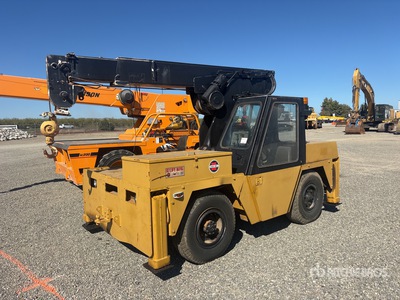 1981 Case 3330B 4x2 Grue tout terrain