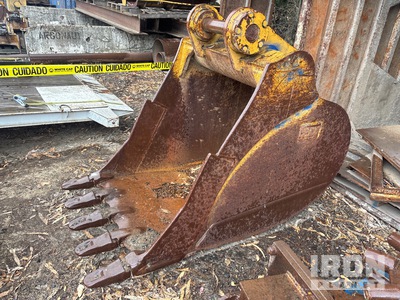 48 in Digging Excavator Bucket - Fits Cat 330/326